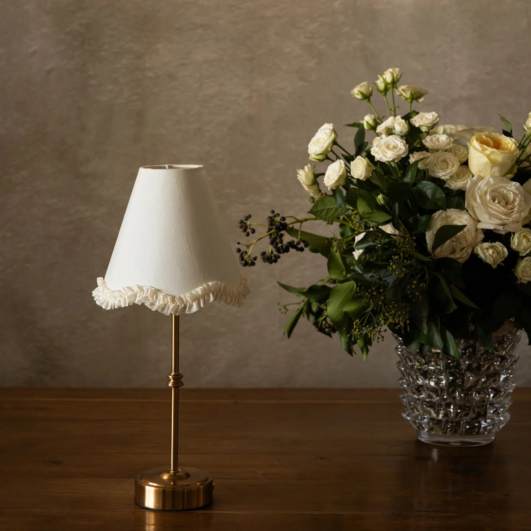 Ivory Scallop Ruffle Lamp Shade