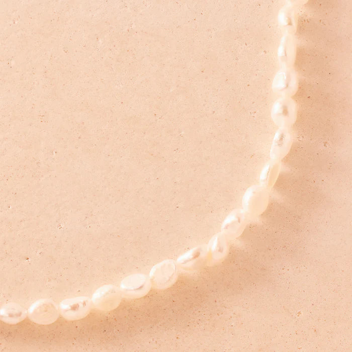 Agapee Estee Pearl Choker