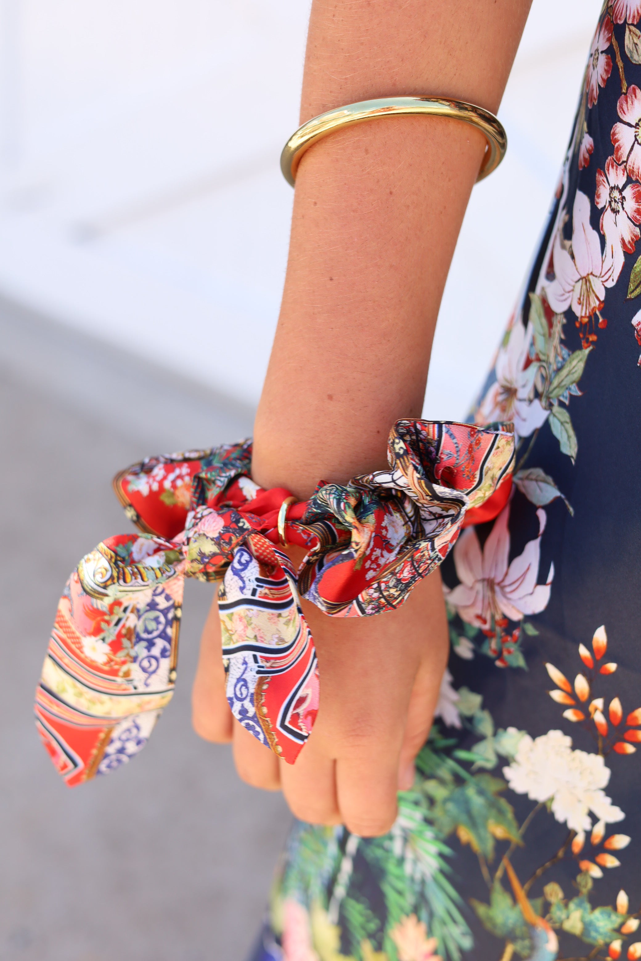 Camilla scrunchie with trinket