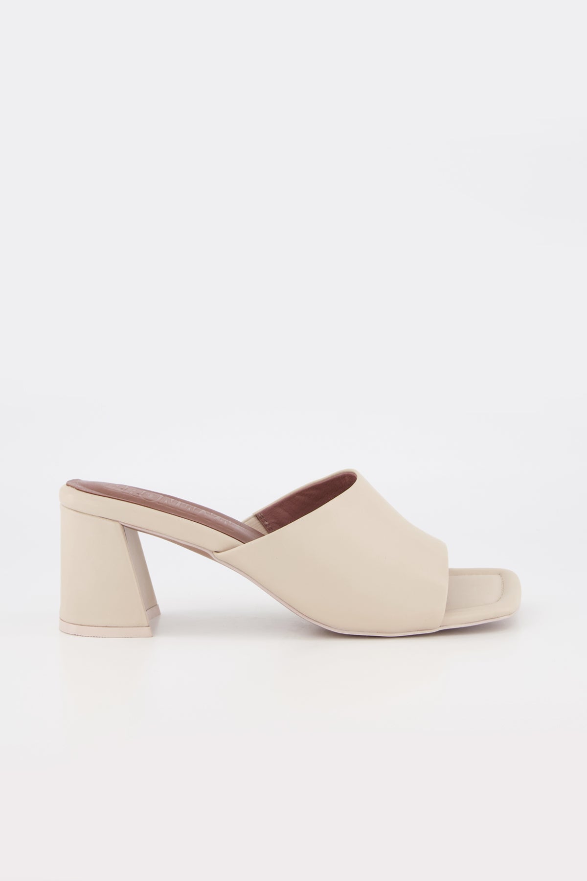 Bronwyn Lola Heel