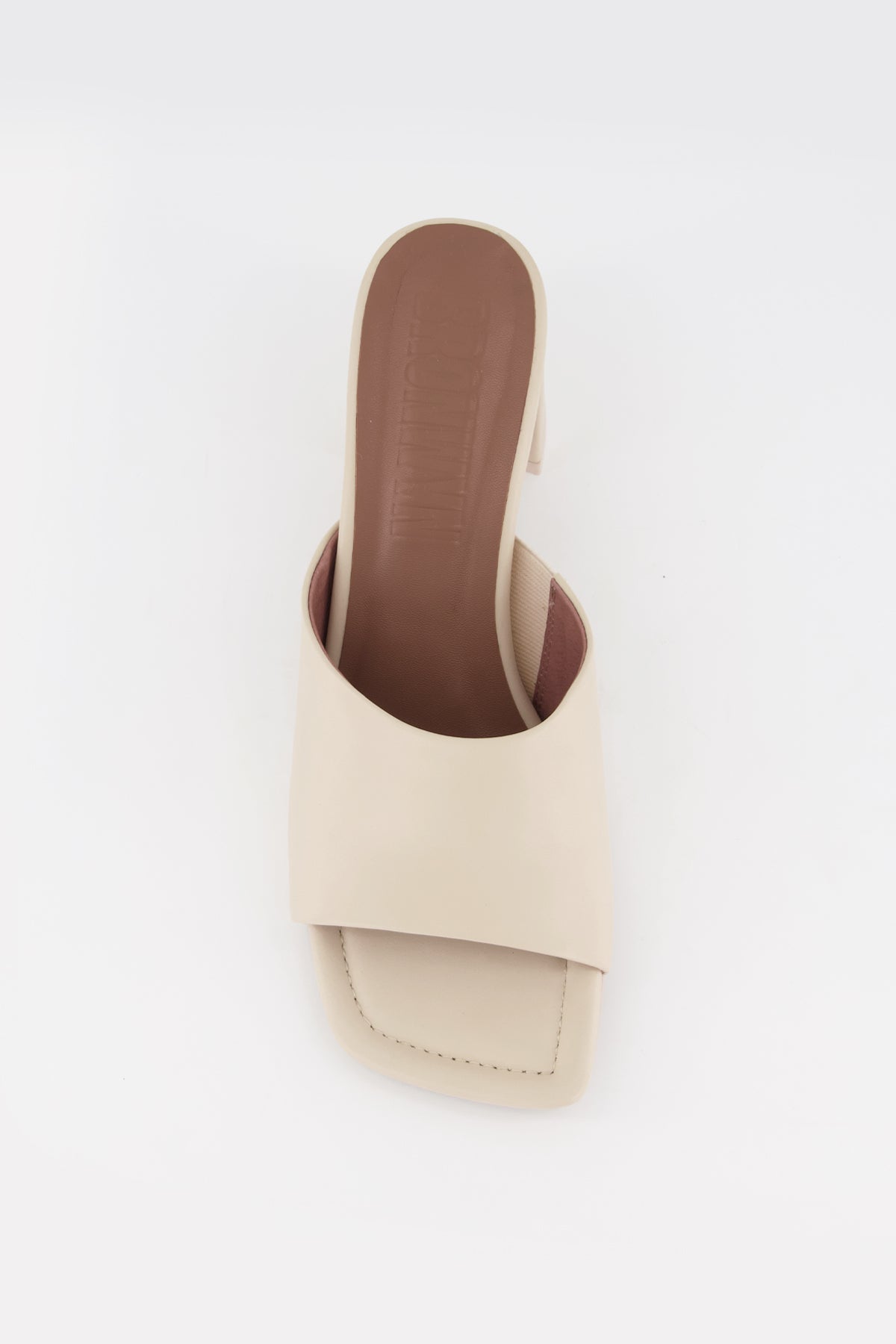 Bronwyn Lola Heel
