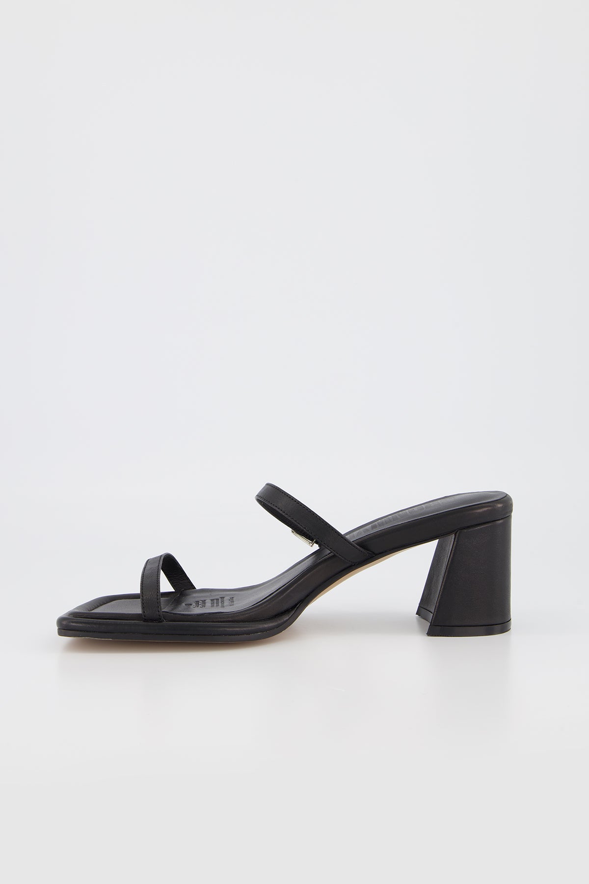 Bronwyn Lucia Heel
