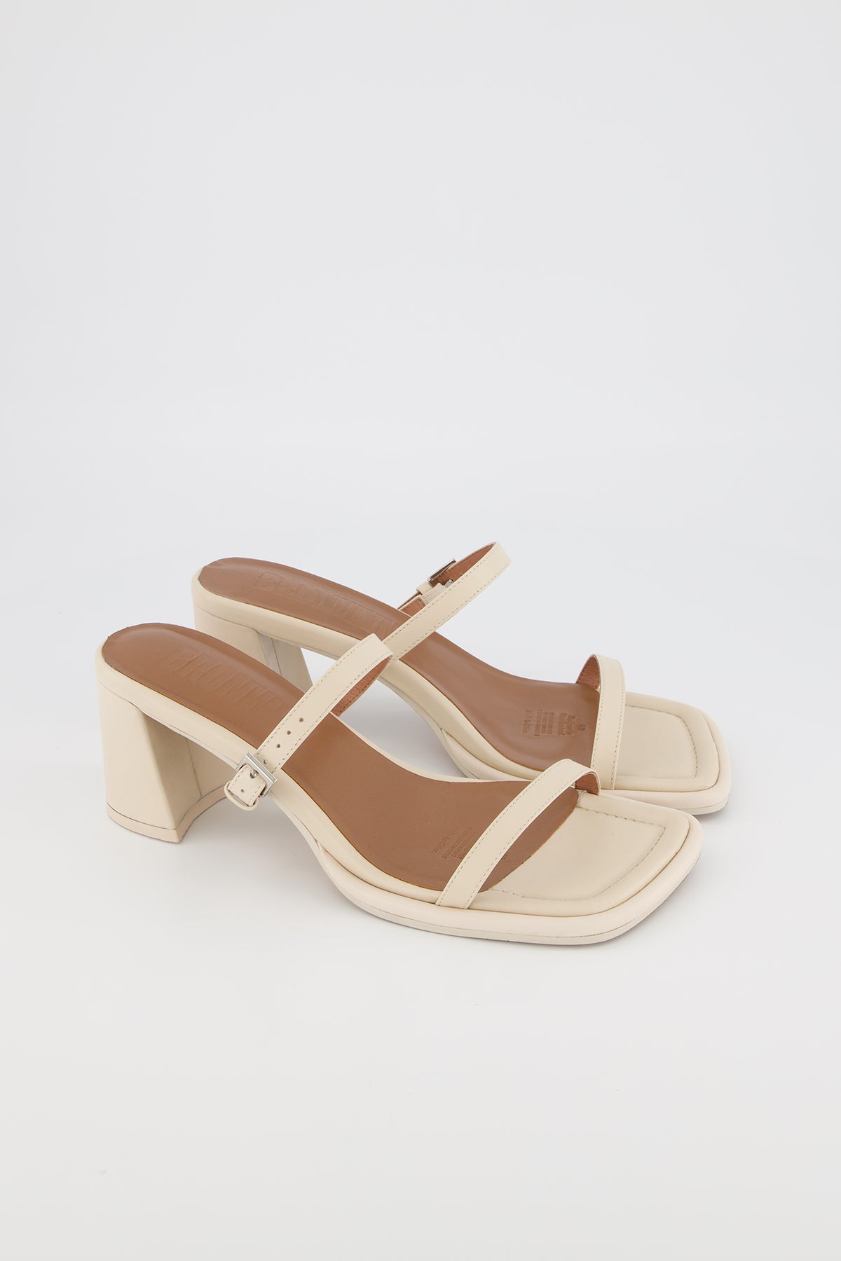 Bronwyn Lucia Heel