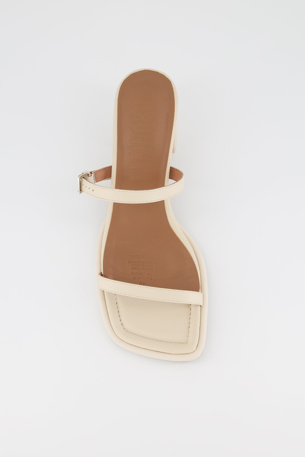 Bronwyn Lucia Heel