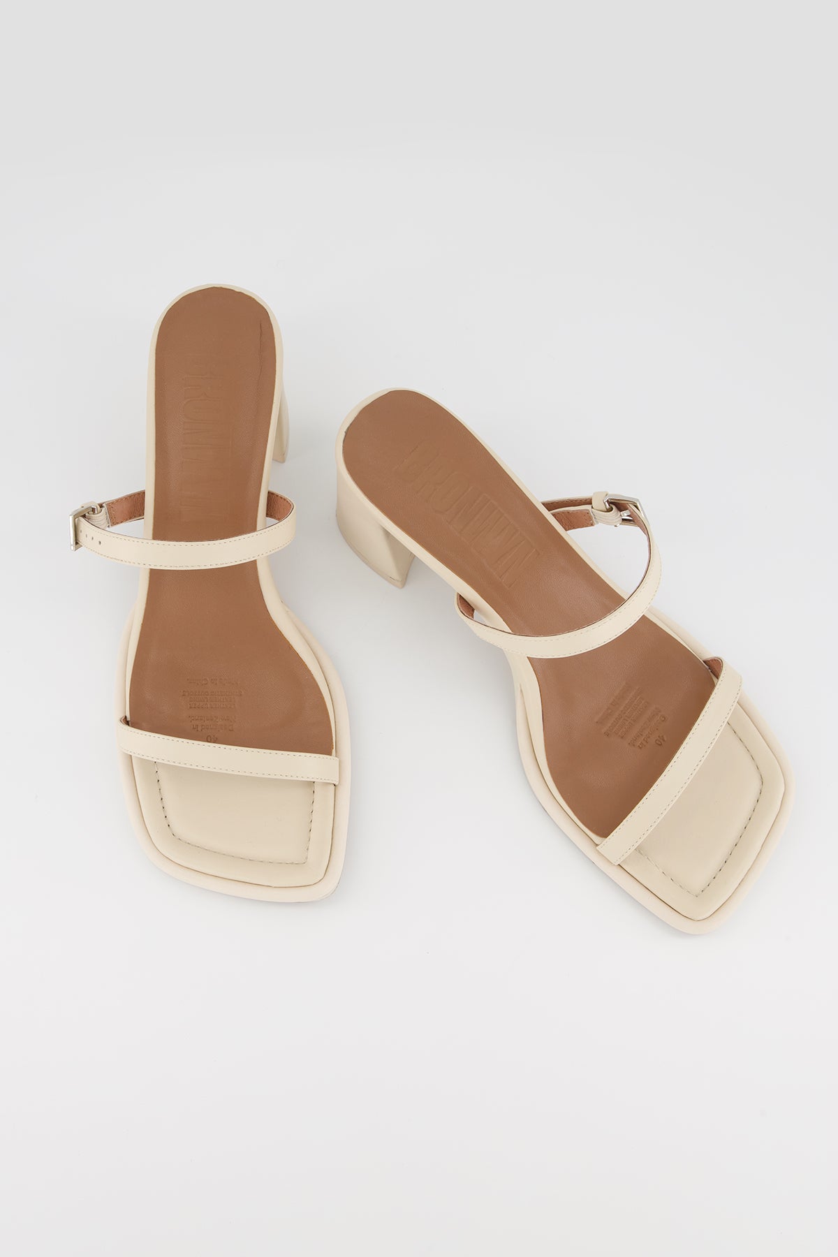 Bronwyn Lucia Heel