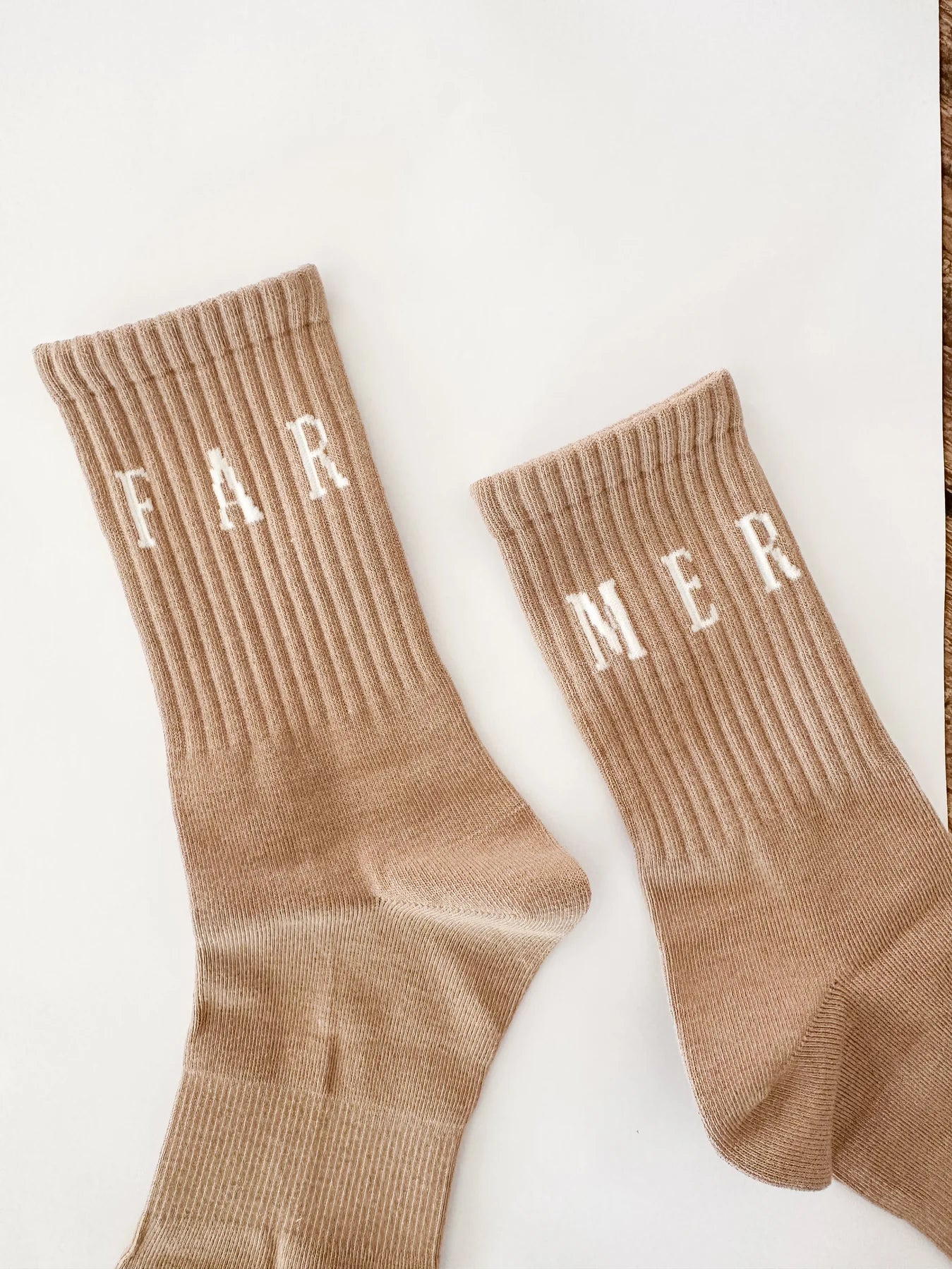 FAR MER. Cinnamon Boot Socks