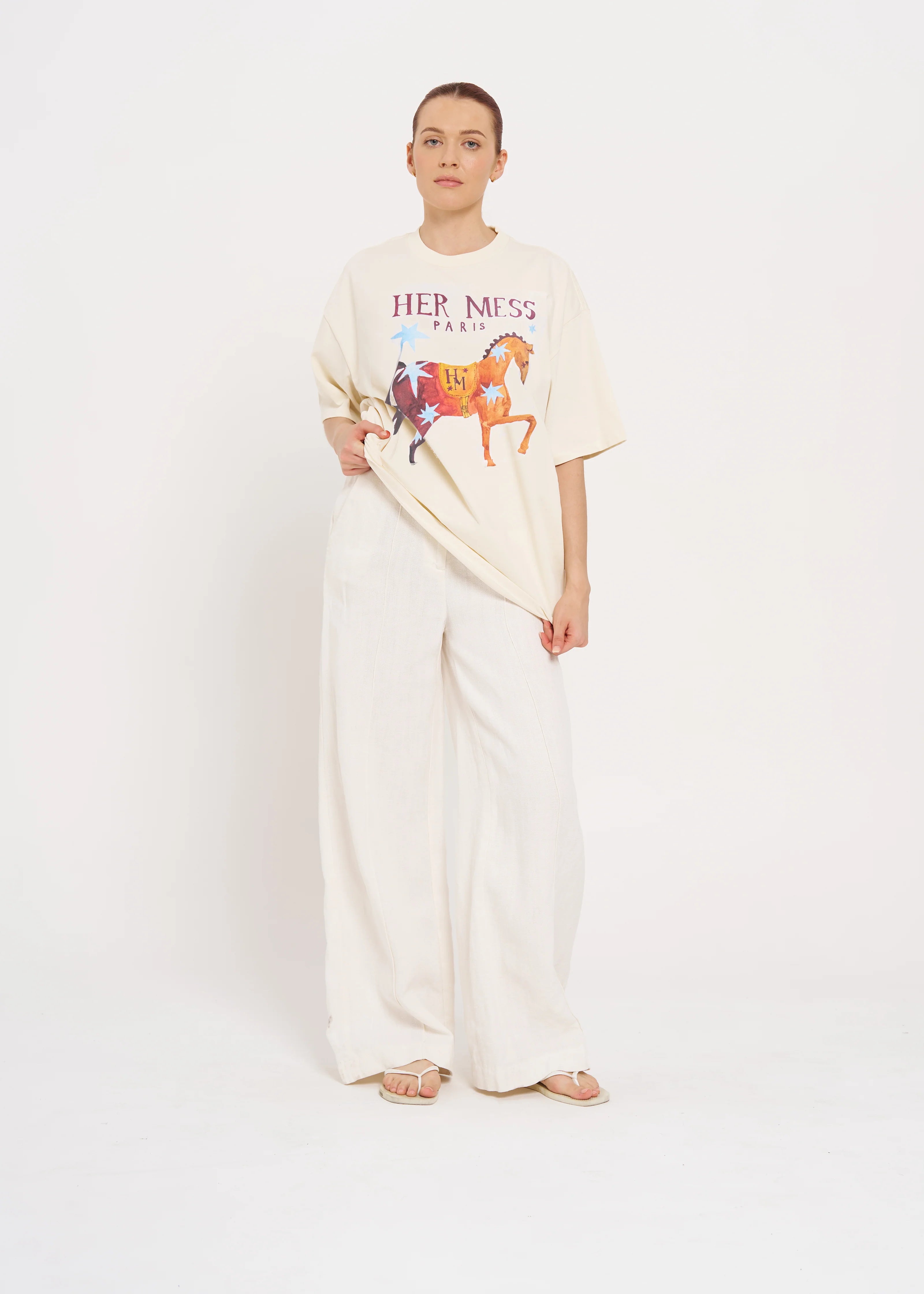 Maku Her Mess Oversize Tee