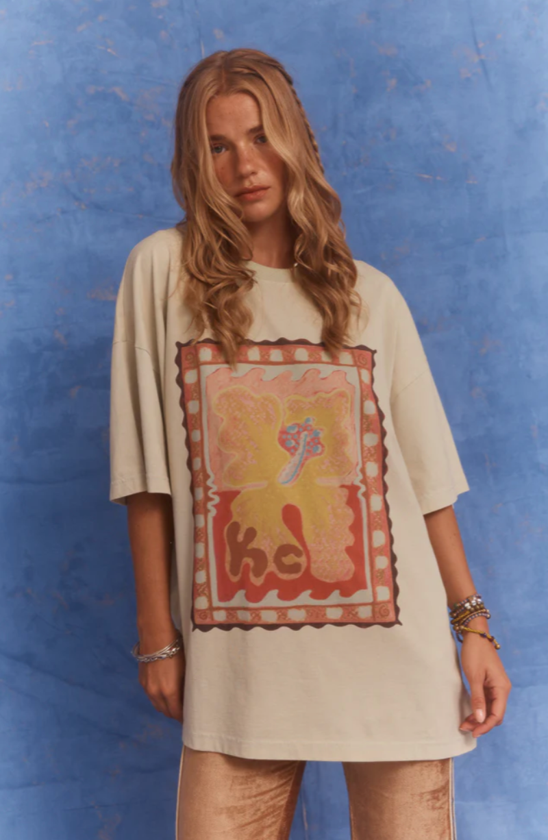 Kinga Csilla Hibiscus Tee