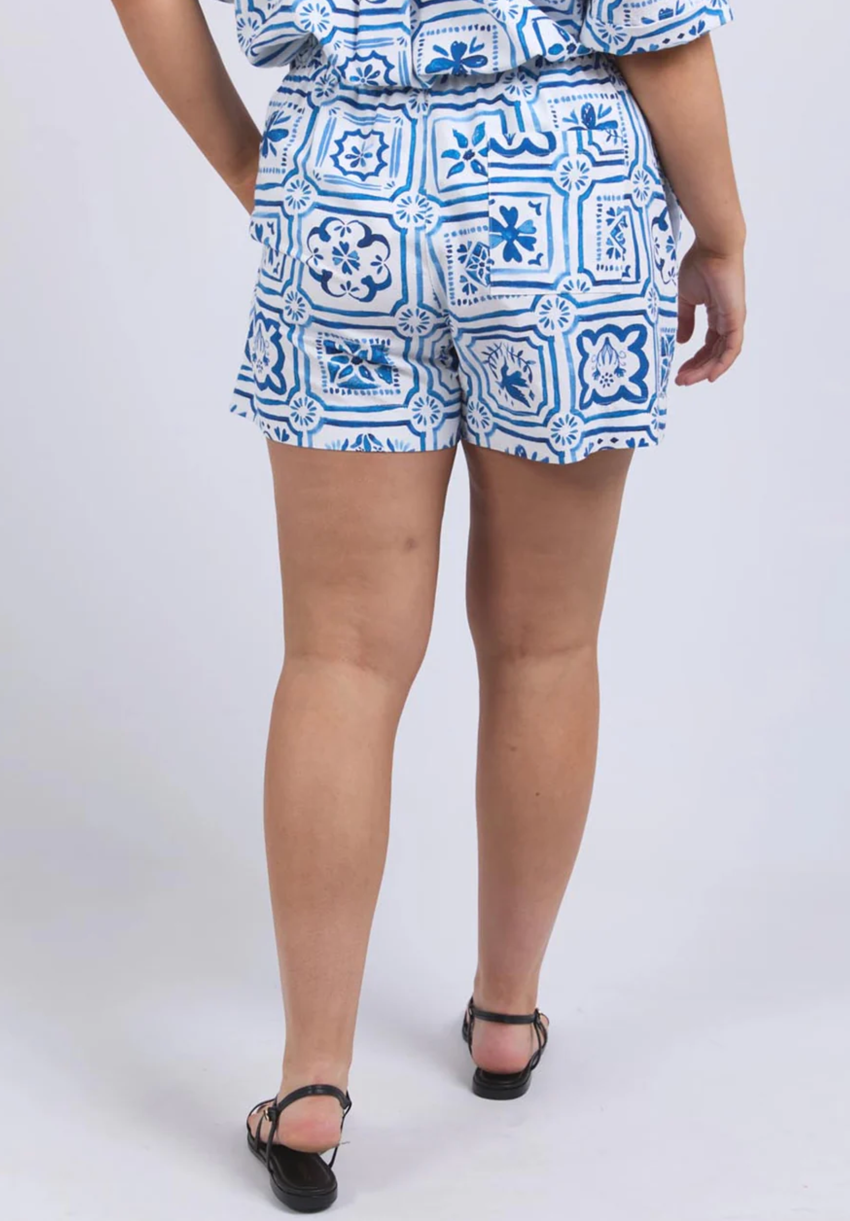 Elm Lifestyle Dolce Tile Short