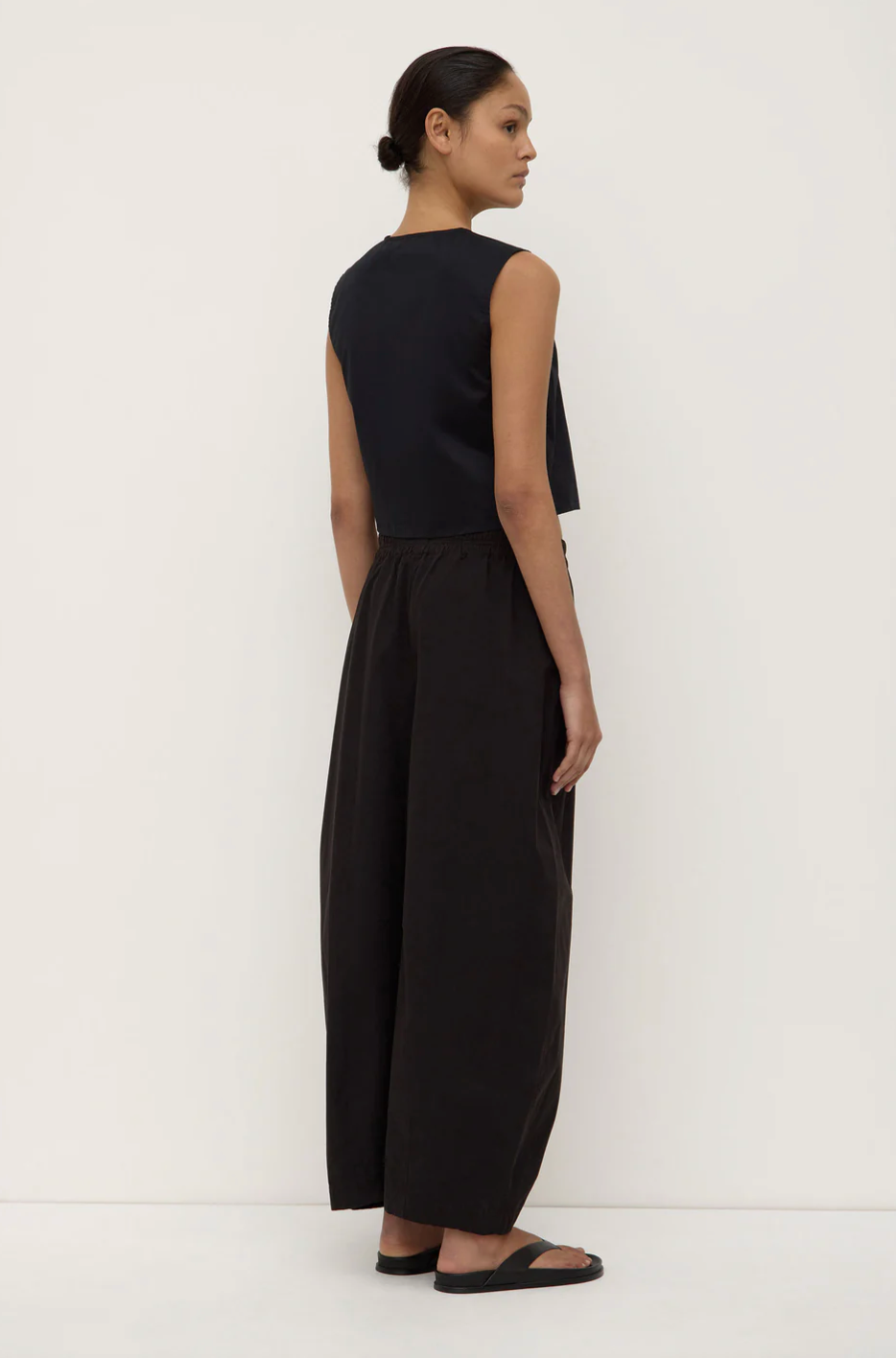 Assembly Label Cherri Button Front Top
