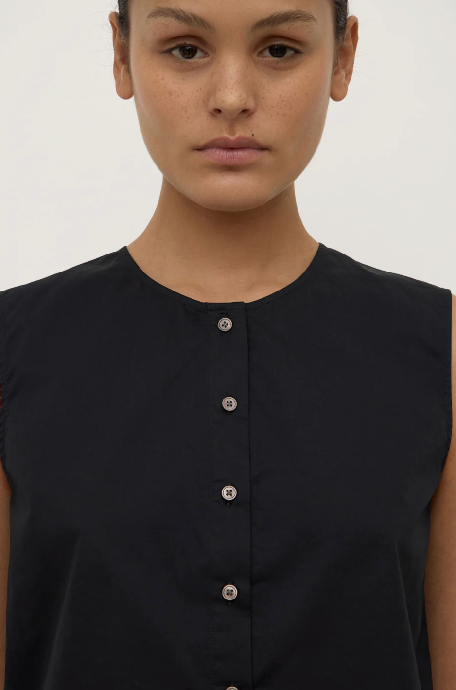 Assembly Label Cherri Button Front Top