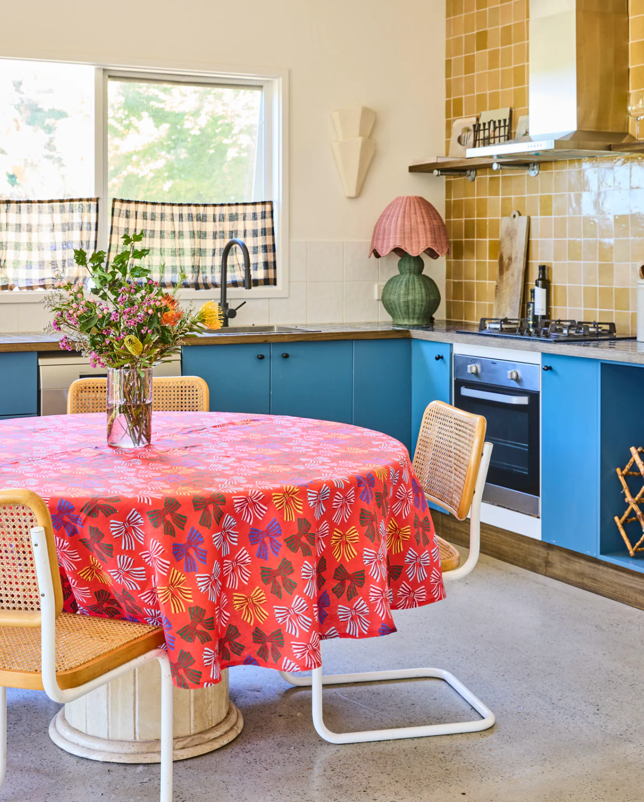 Kip & Co Festive Bow Tablecloth Round