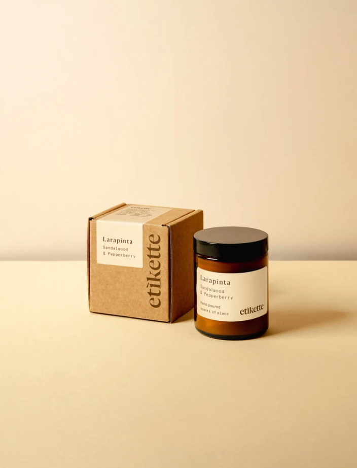 Etikette Larapinta Small Candle