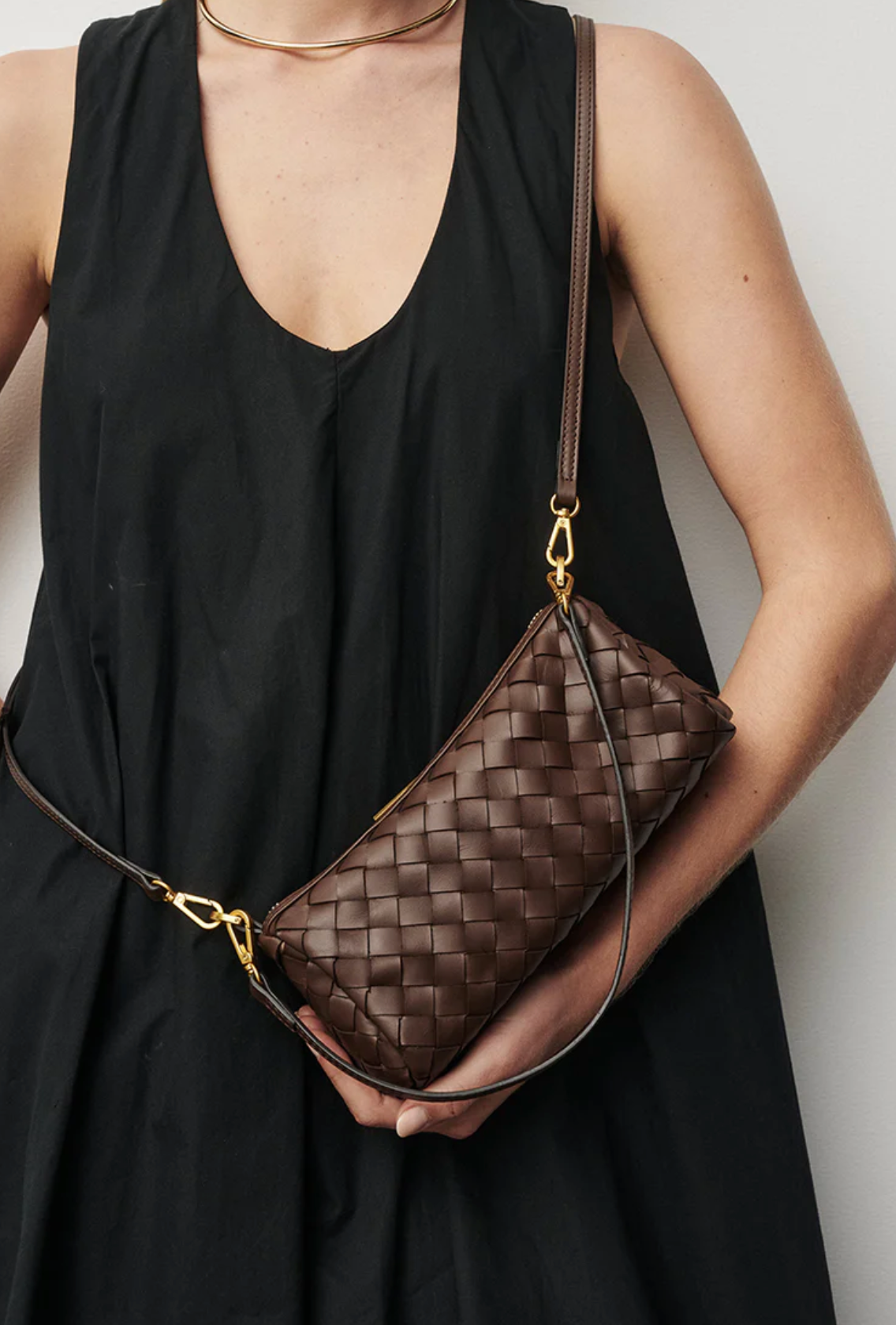 Vestirsi Vivi Woven Crossbody Chocolate
