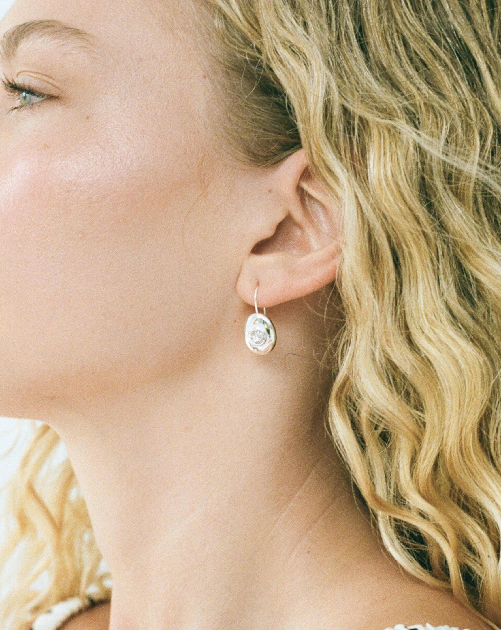 Porter Heritage Drop Earrings White Gold/Clear