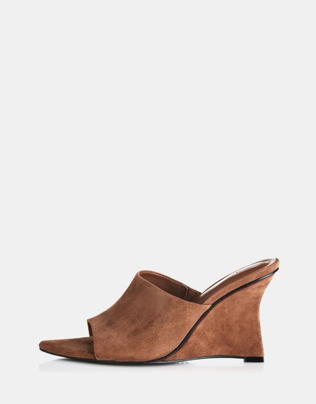 Alias Mae Rhita Wedge Heel