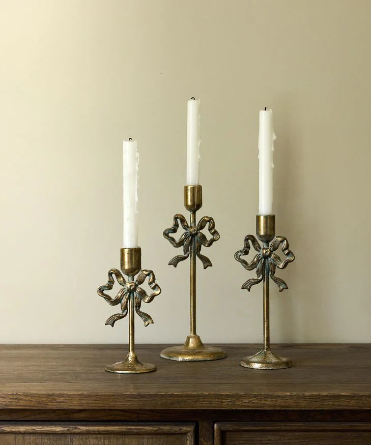 Bow Design Candleholder