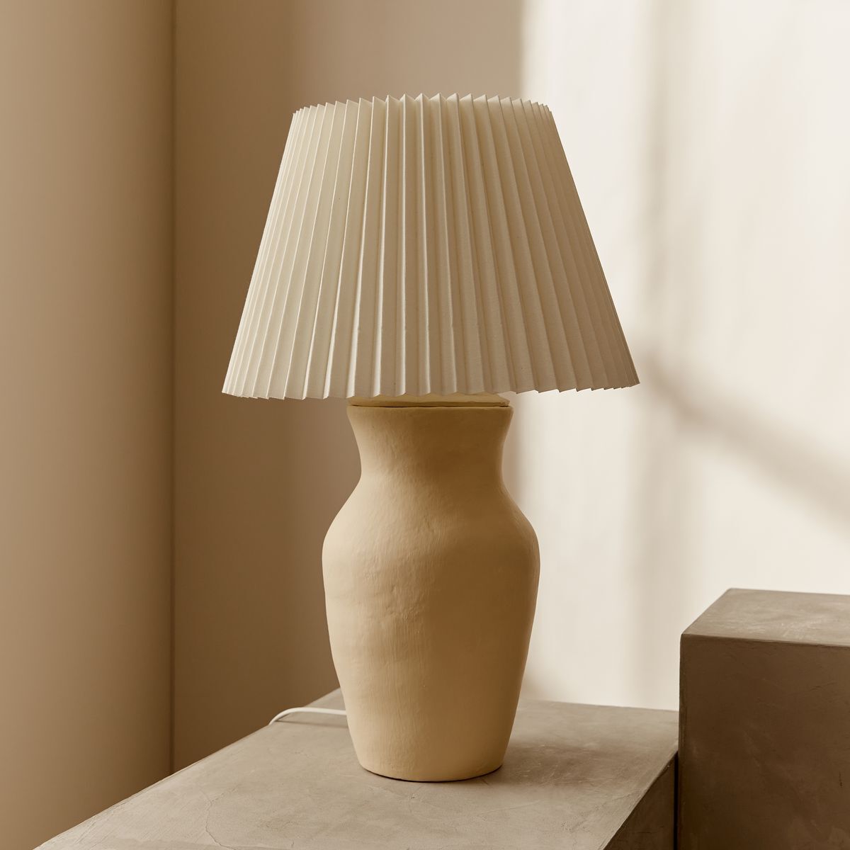 Mika Lamp / Cream