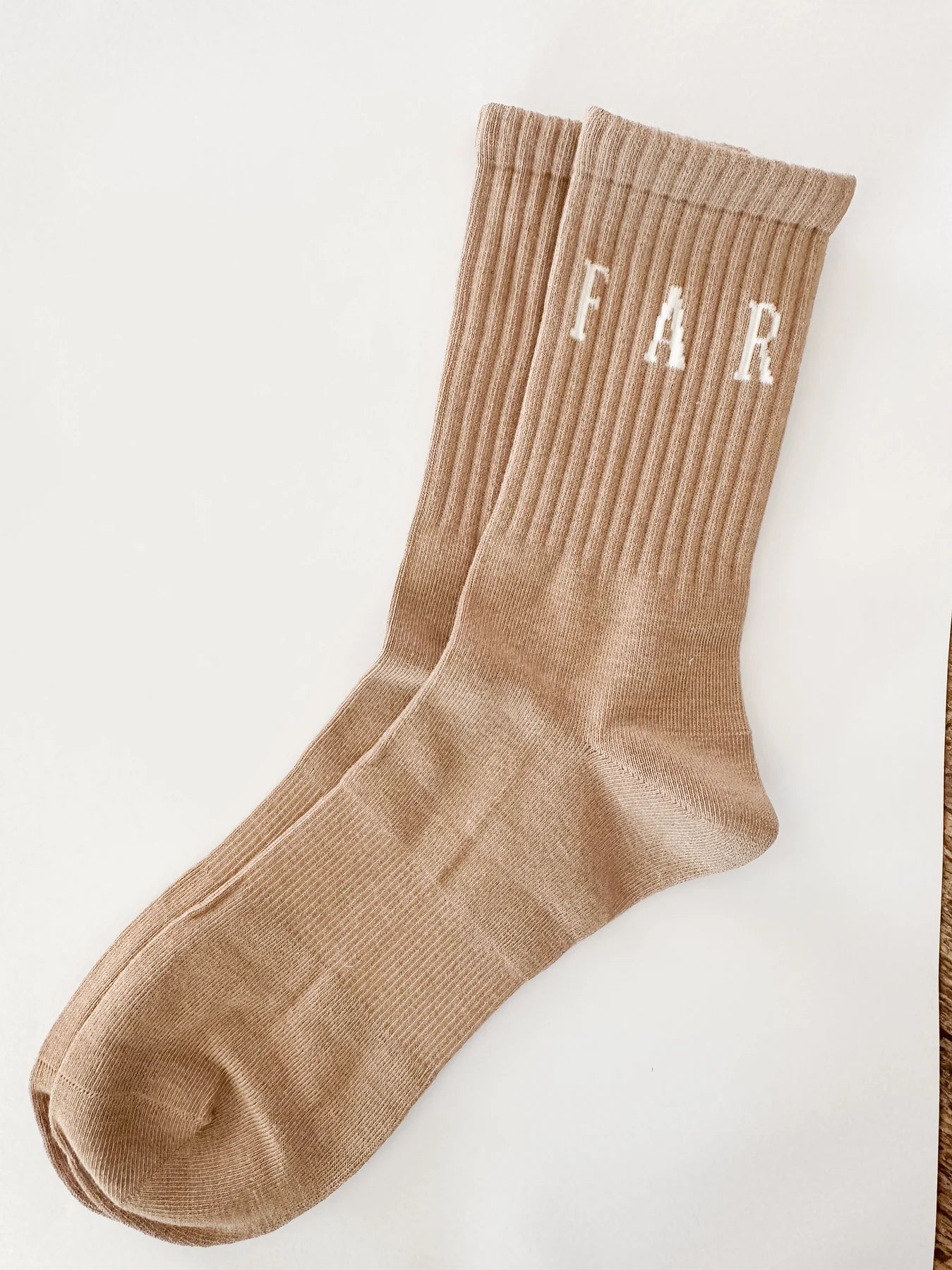 FAR MER. Cinnamon Boot Socks
