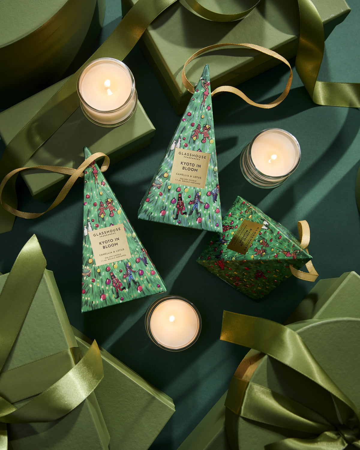 Glasshouse Christmas Bauble Candle 30g