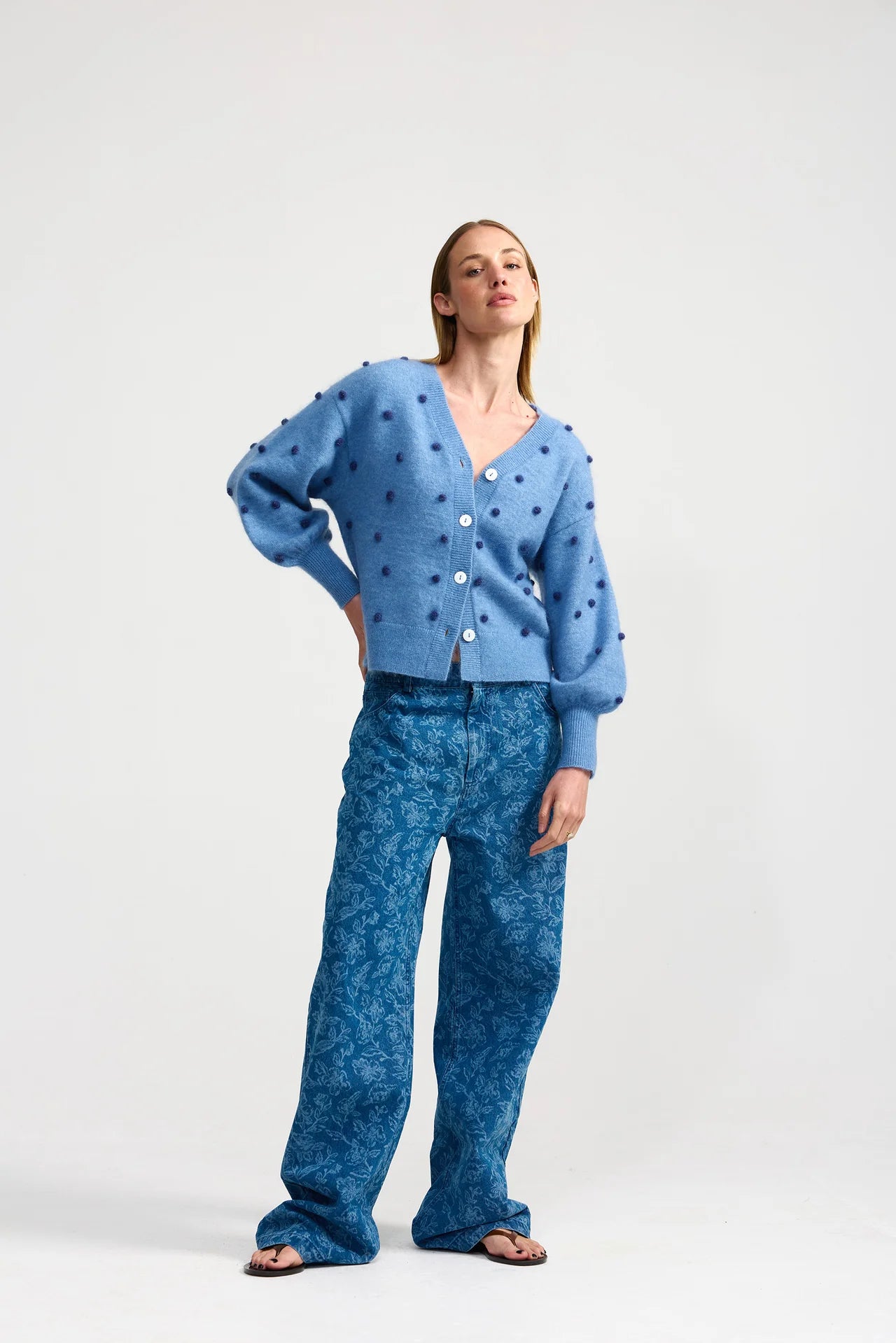 Aston Studio Agnes Cardi