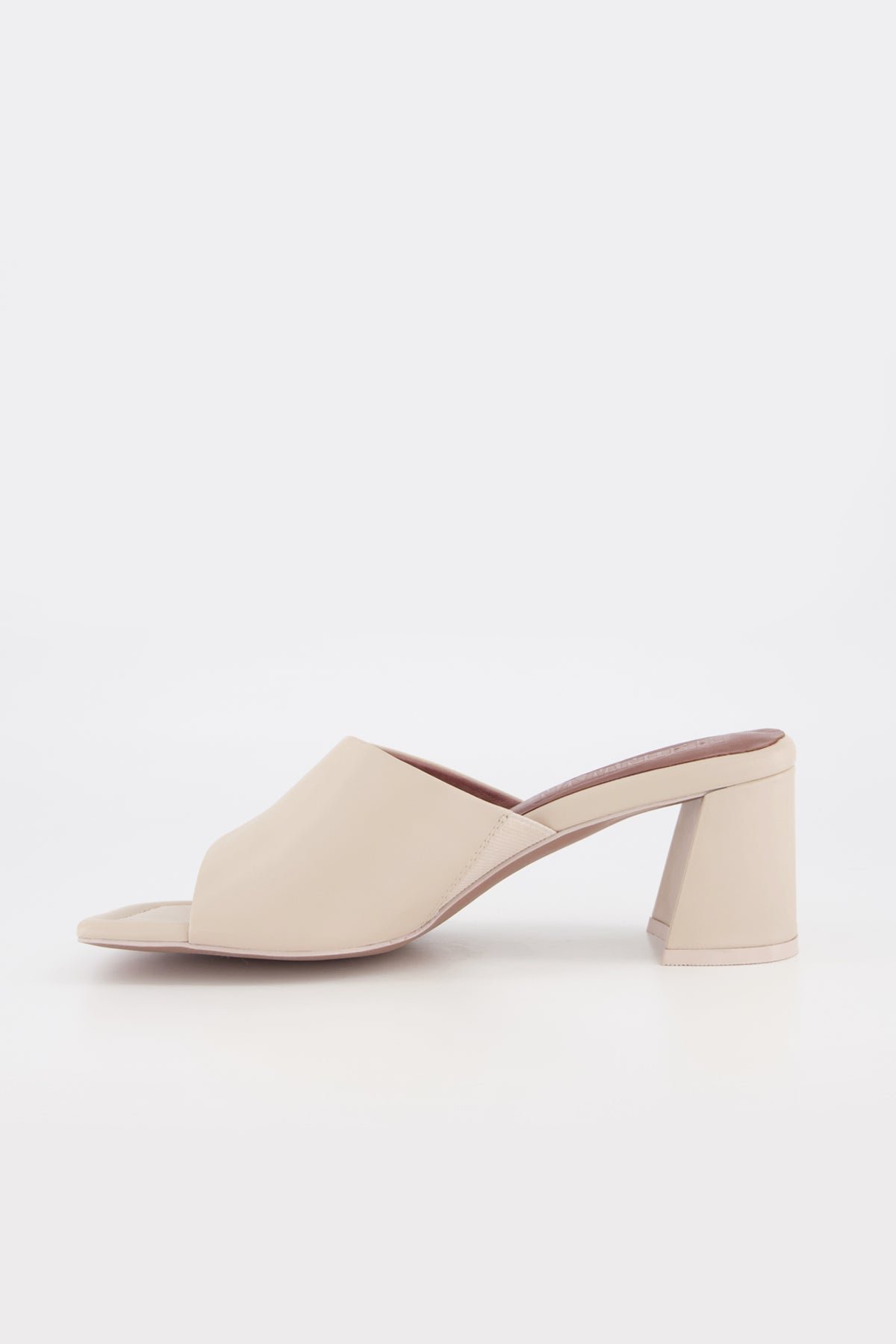 Bronwyn Lola Heel