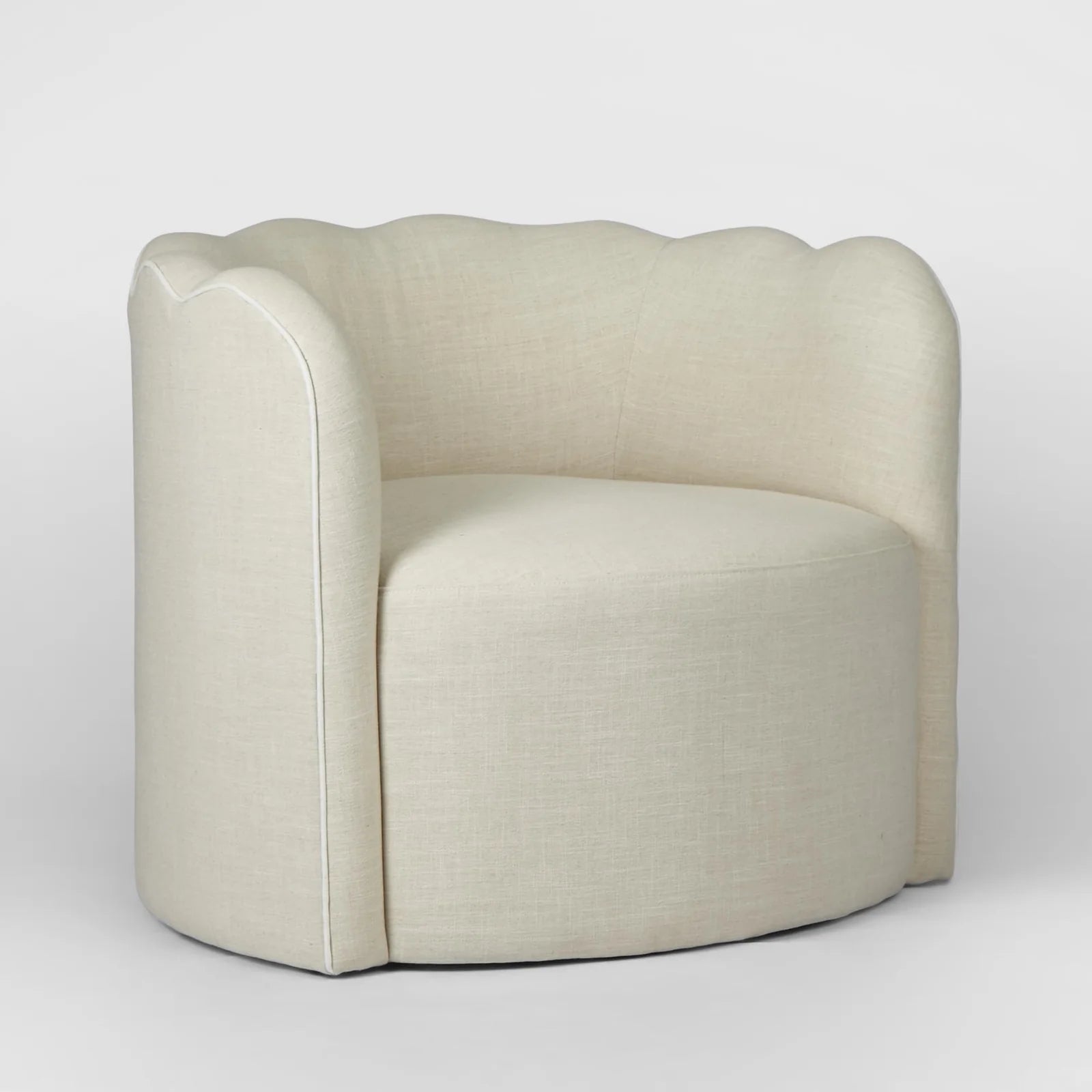Camille Scallop Armchair Natural w White Pipping