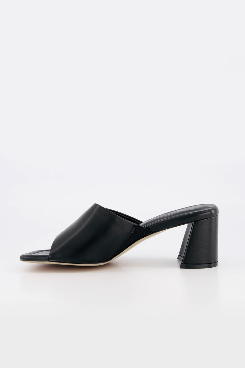 Bronwyn Lola Heel