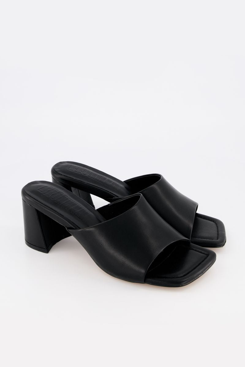 Bronwyn Lola Heel