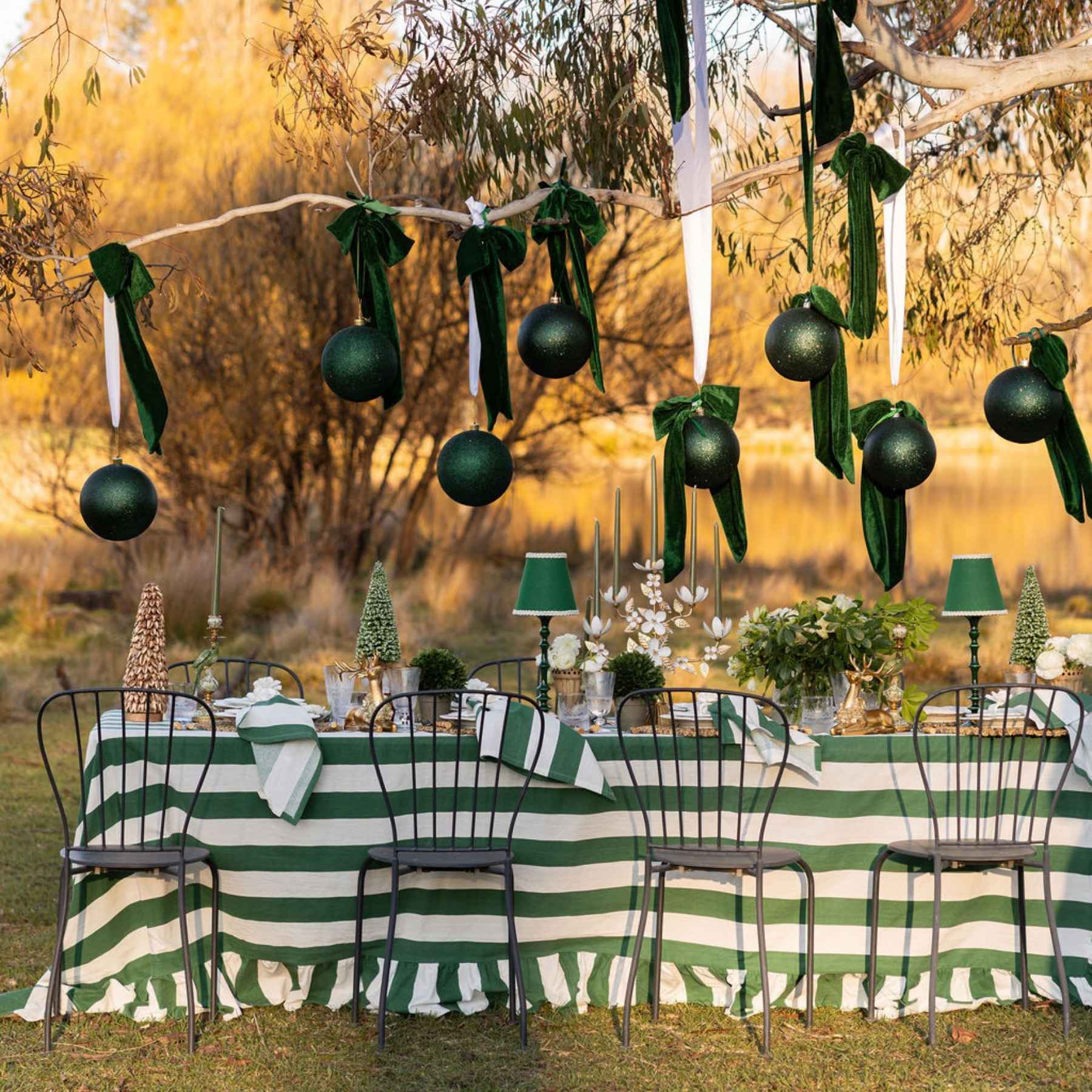 Verdant Ruffle Table Cloth