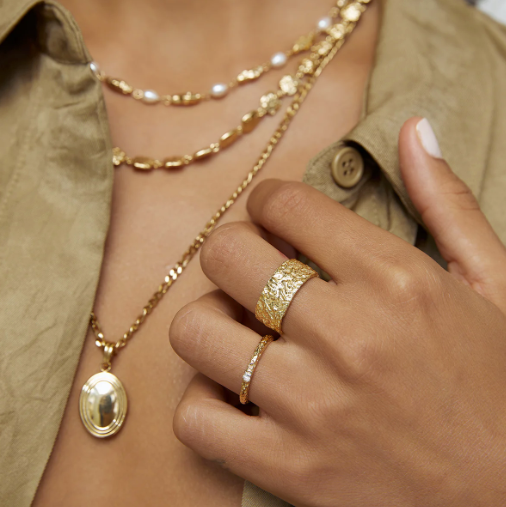 Arms Of Eve Eros Textured Ring L