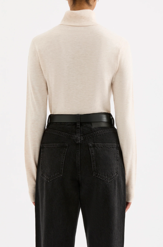 Nudy Lucy Winslow Skivvy