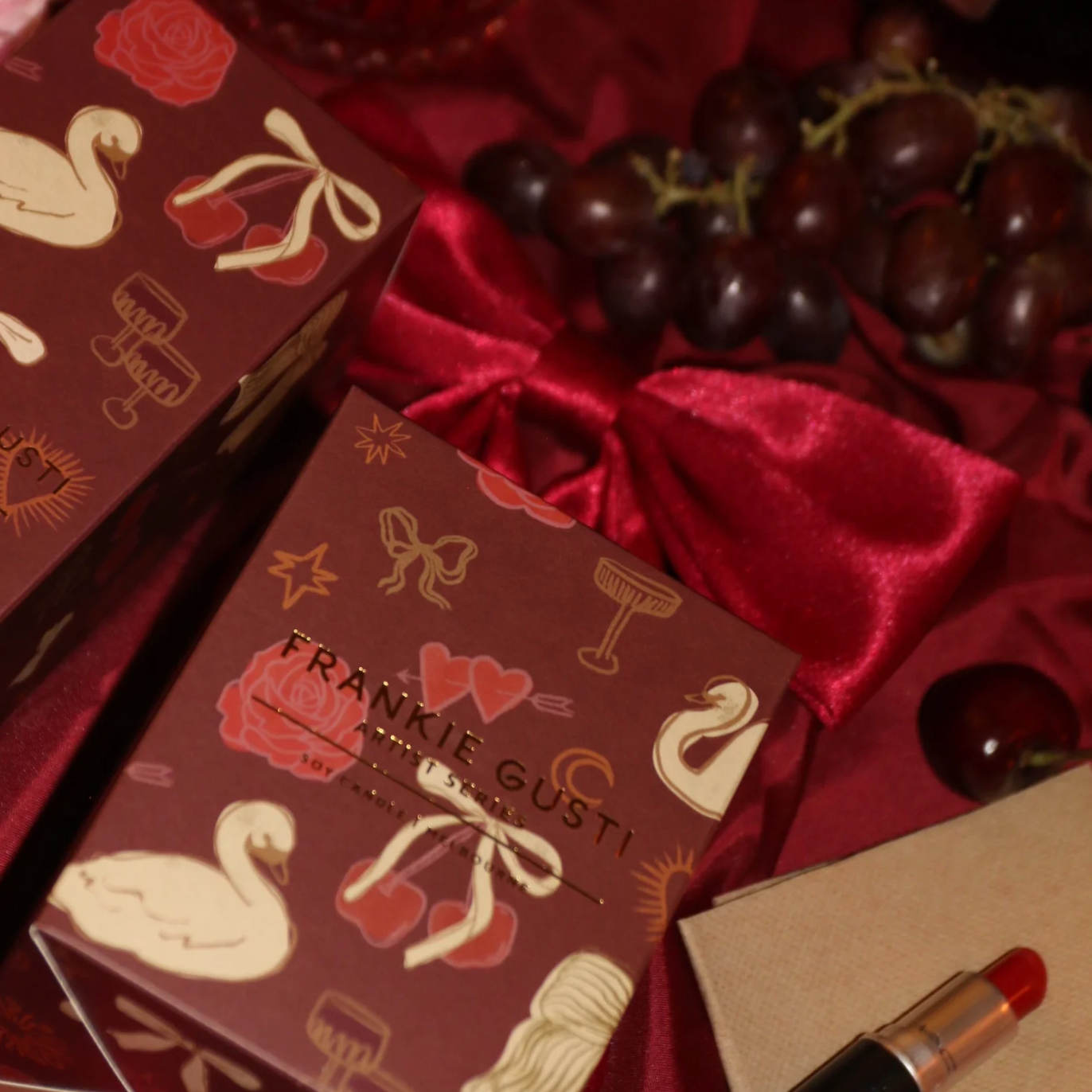 Frankie Gusti Young Hearts Candle