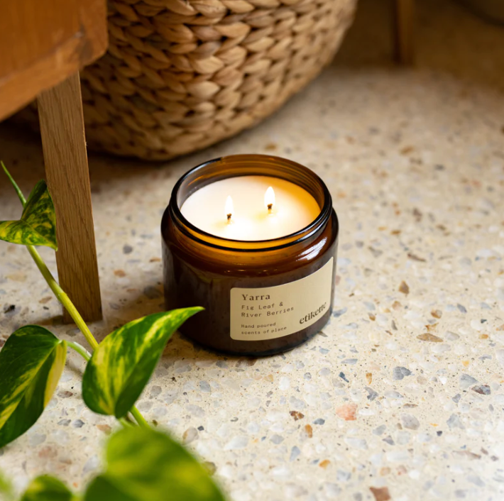 Etikette Large Soy Candle Yarra