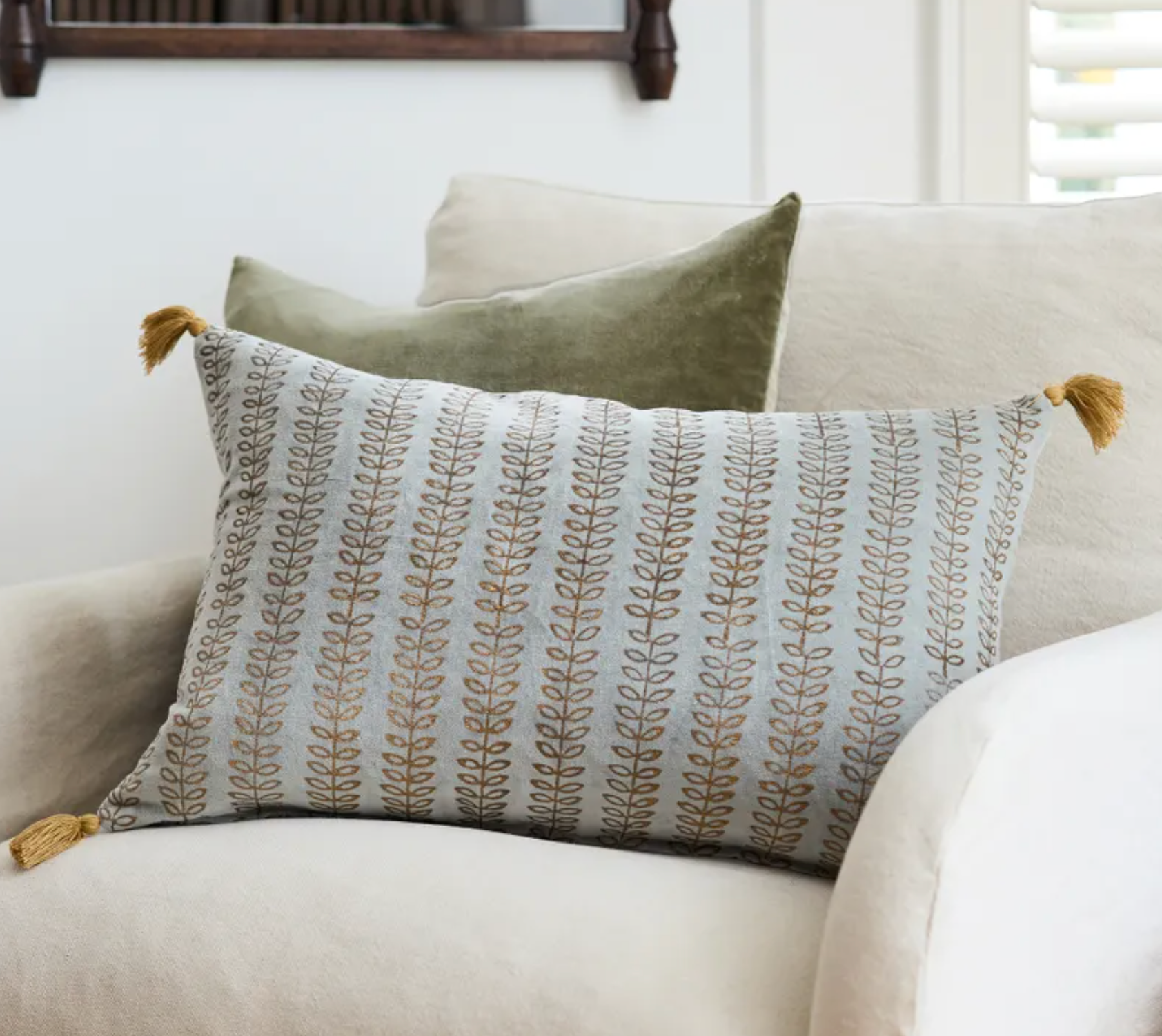Leaf Handblock Velvet Cushion