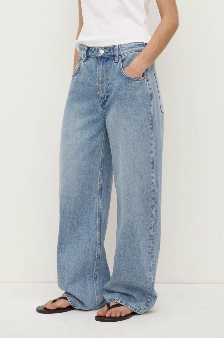 Assembly Label Low Curve Mid Rise Jean