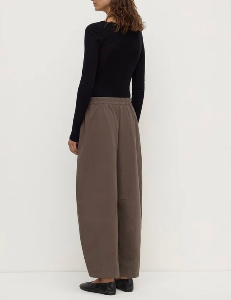 Assembly Label Lola Barrel Pant