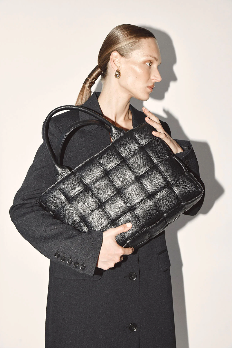 Vestirsi Margot XL Black Woven Tote
