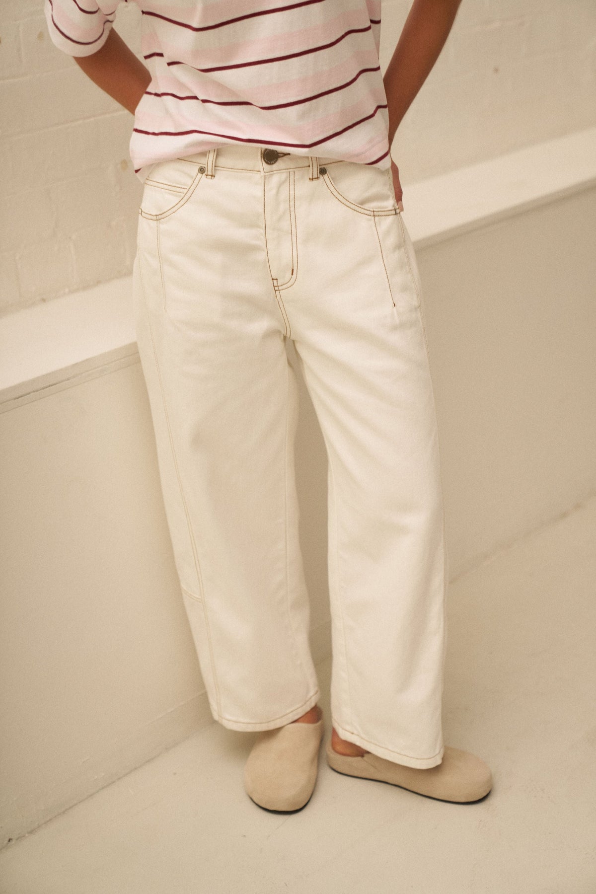 Ceres Life Demi Barrel Jean in Ecru – view 4