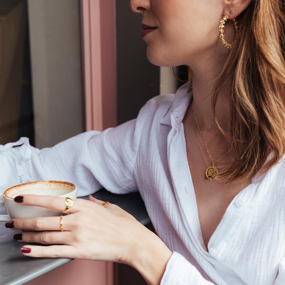 Jolie & Dean Elle Hoops - Gold